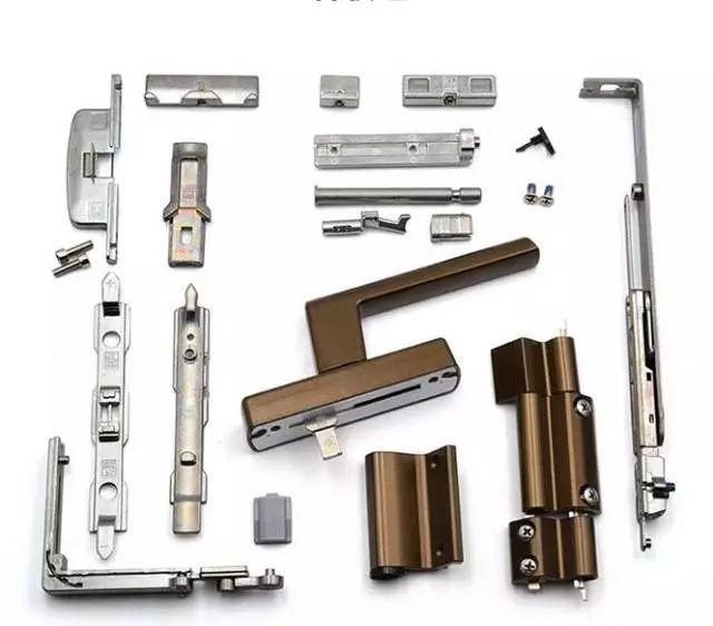 越來越火的內(nèi)開內(nèi)倒窗，到底值不值得安裝？過來人親述 五金配件是靈魂！